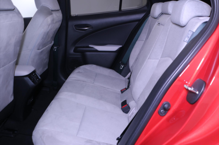 Lexus UX 250h 2,0 112kW Business Edition DPH