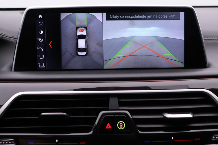 BMW Řada 7 4,4 750i 330kW xDrive DPH