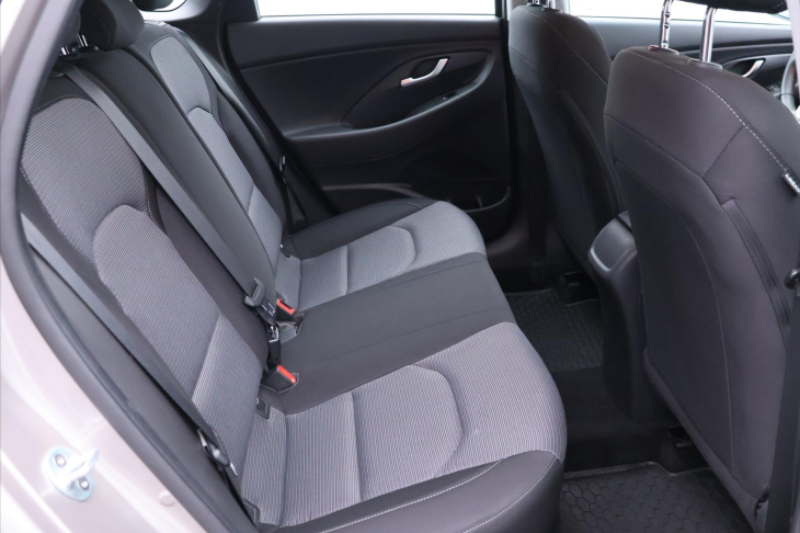 Hyundai i30 1,4 CVVT 73kW Klima CZ