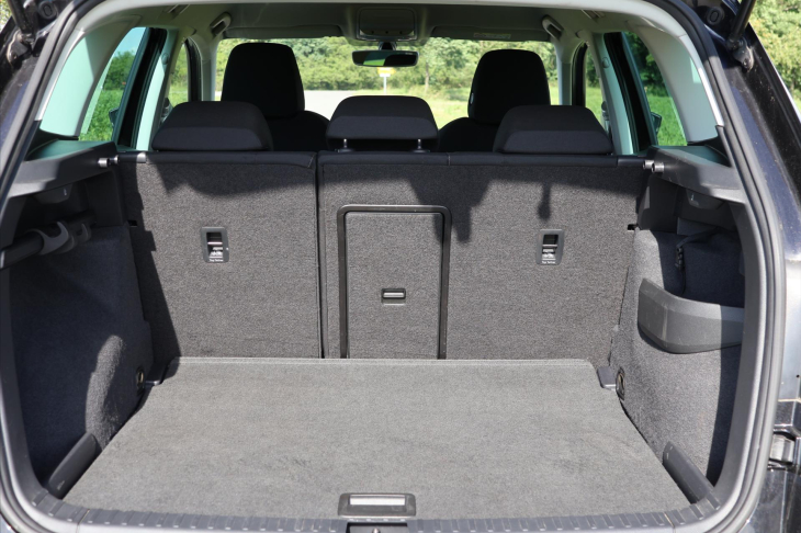 Škoda Karoq 1,0 TSI Soleil LED 1.Majitel