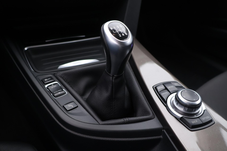 BMW Řada 3 2,0 318d xDrive Xenon Navi Kůže
