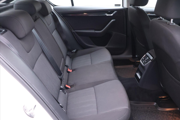 Škoda Octavia 1,6 TDI 81kW Style CZ