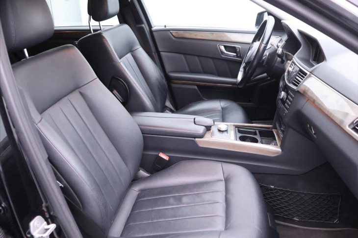 Mercedes-Benz Třídy E 3,0 350CDI 170kW Automat Navi