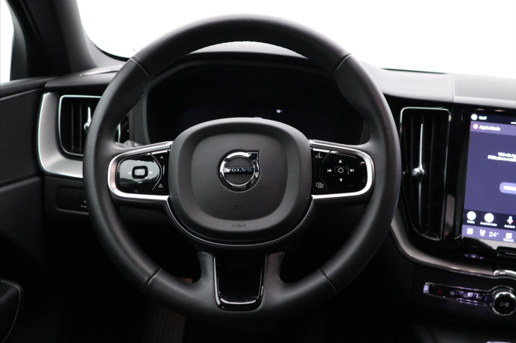 Volvo XC60 2,0 B5 AWD Plus Black Ed. AT