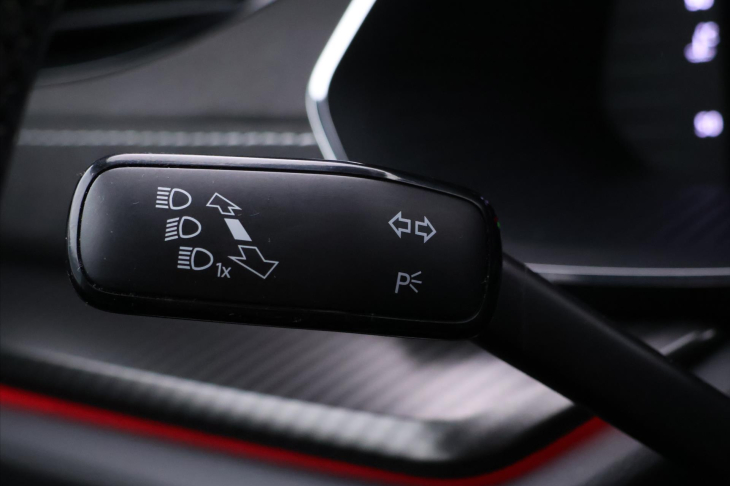 Škoda Octavia 2,0 TSI 180kW DSG Matrix DPH RS