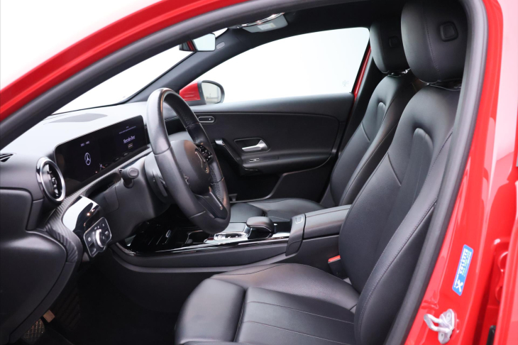 Mercedes-Benz Třídy A 1,5 180d CZ