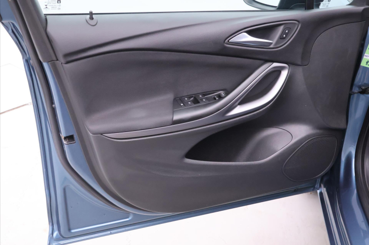 Opel Astra 1,0 T 77kW CZ Klima Serv.Kniha