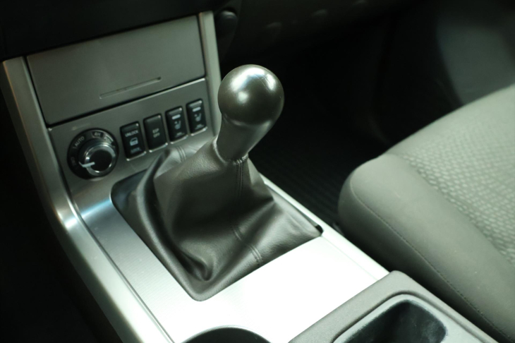 Nissan Pathfinder 2,5 dCi 140kW 4x4 7-Míst Tažné