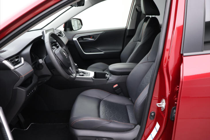 Toyota RAV4 2,5 Hybrid 131kW Adventure 4WD CZ