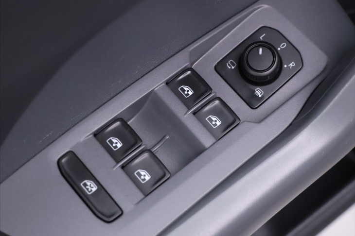 Volkswagen T-Cross 1,0 TSI DSG R-Line 1.Maj LED