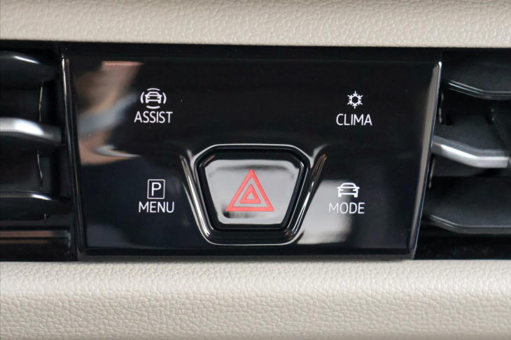 Volkswagen Multivan 2,0 TDI DSG Long Style 7-Míst