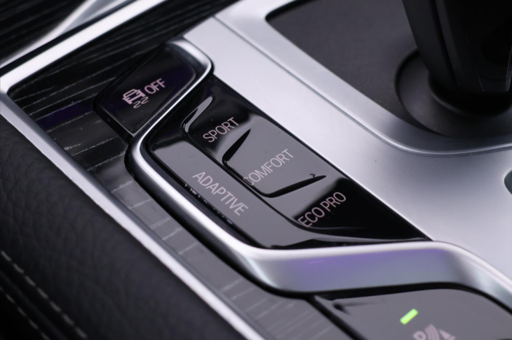 BMW Řada 7 3,0 730d xDrive 210kW M-paket