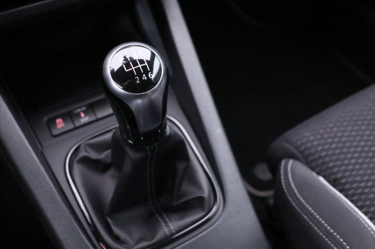 Volkswagen Scirocco 2,0 TSI 195kW R Serv.kniha