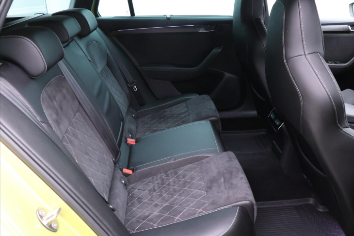 Škoda Superb 2,0 TDI 147kW DSG Sportline DPH