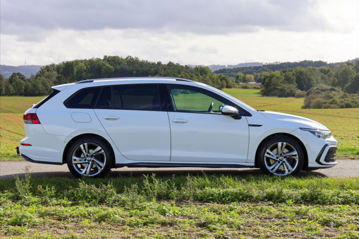 Volkswagen Golf 2,0 TDI R-line DSG Matrix DPH