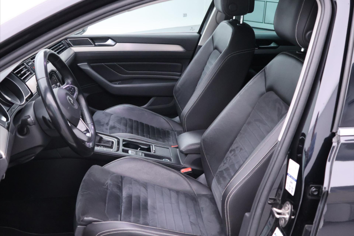 Volkswagen Passat 2,0 TDI 110kW DSG Elegance