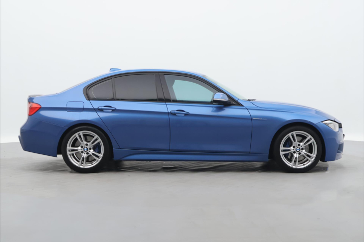 BMW Řada 3 2,0 320d 135 kW CZ M Paket