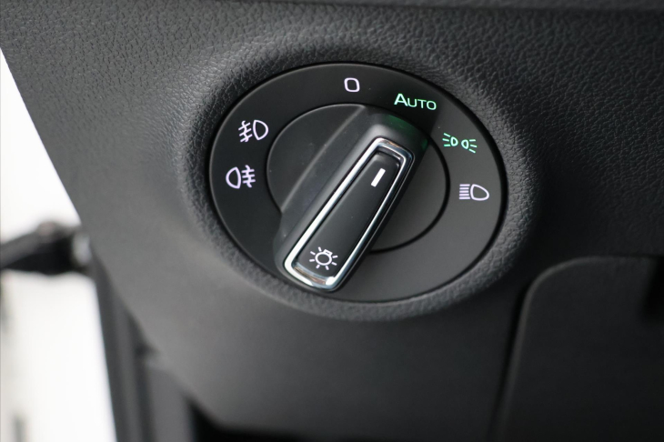 Škoda Karoq 1.6 TDI 85kW Style DSG DPH CZ