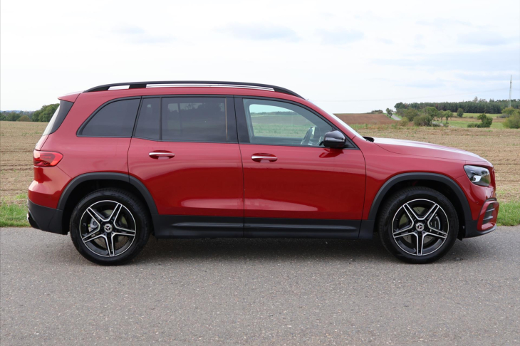 Mercedes-Benz GLB 2,0 220 4Matic AMG Premium