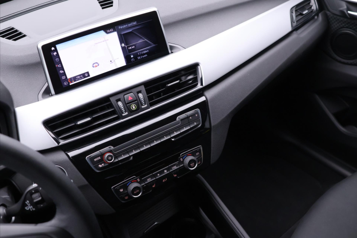 BMW X1 2,0 20i 131kW Aut. xDrive CZ