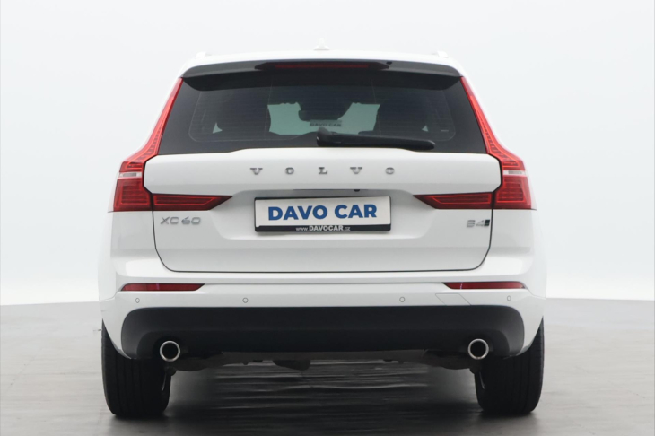 Volvo XC60 2,0 B4 145kW AWD Momentum CZ DPH