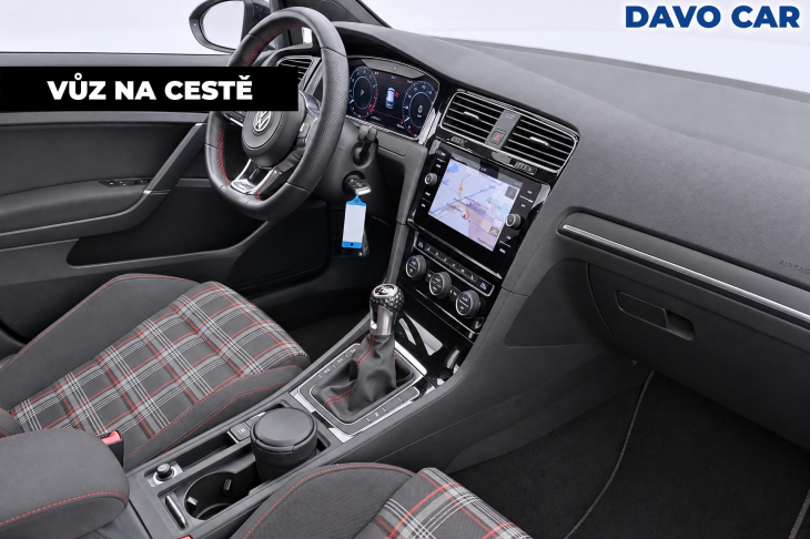 Volkswagen Golf 2,0 TSI GTI 180kW LED 1.Maj.