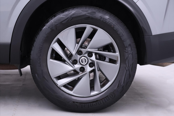Nissan Qashqai 1,3 DIG-T MHEV Business Tažné