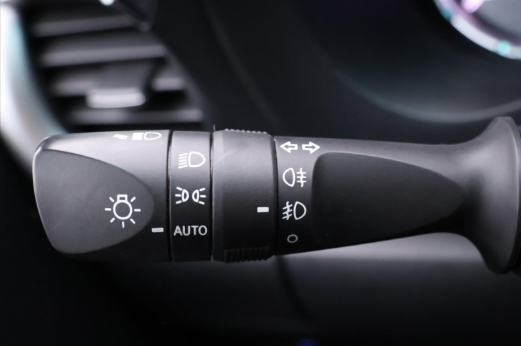 Toyota Hilux 2,8 D-4D 150kW Executive DPH