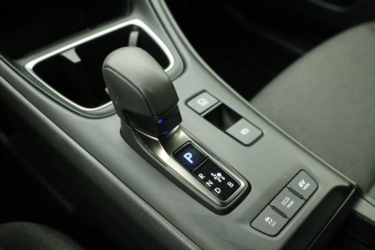 Lexus LBX 1,5 HEV FWD 100kW CZ 1.Maj