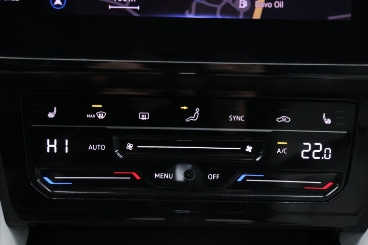 Volkswagen Passat 2,0 TDI  DSG LED Elegance DPH