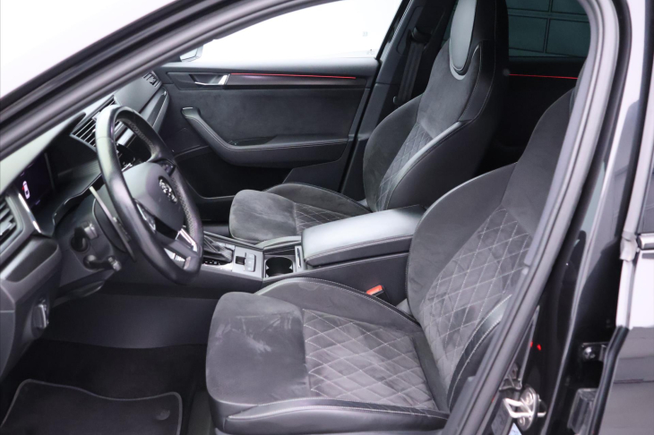 Škoda Superb 2,0 TDI 140kW DSG 4x4 CZ Sportline
