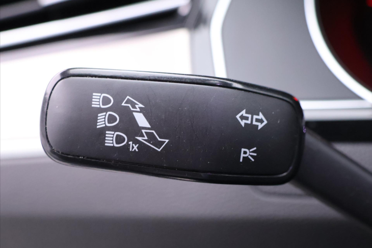 Volkswagen Passat 2,0 TDI 110kW DSG Elegance