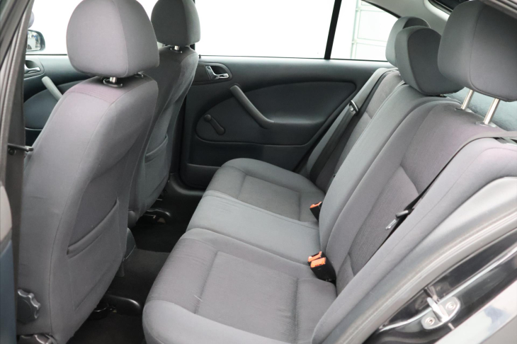 Škoda Octavia 1,6 MPI 75kW Tour Klima 2.Maj