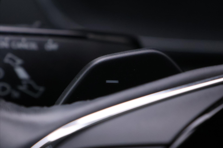 Škoda Octavia 2,0 TDI 110kW DSG Ambition CZ DPH