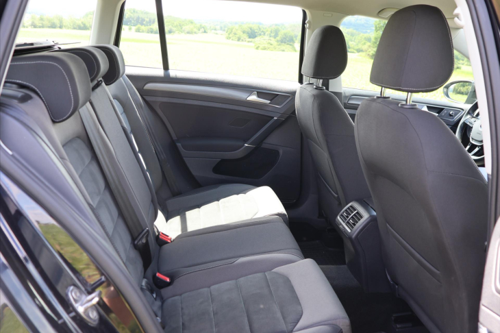 Volkswagen Golf 1,0 TSI 81kW CZ Comfort LED