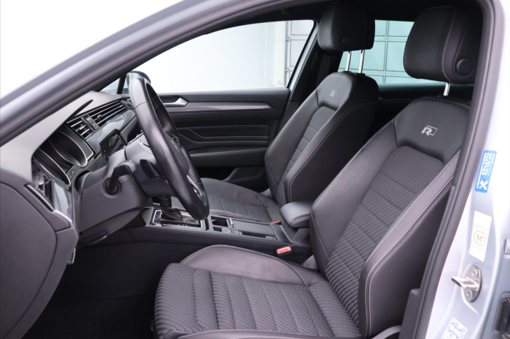 Volkswagen Passat 2,0 TDI 110kW DSG R-line 1.Maj