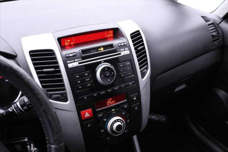 Kia Venga 1,6 i 91 kW Klima Serv.kniha