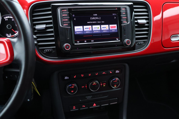 Volkswagen Beetle 1,2 TSI 77kW Aut.klima Kůže