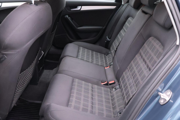 Audi A4 2,0 TDI Quattro S-line S-tronic