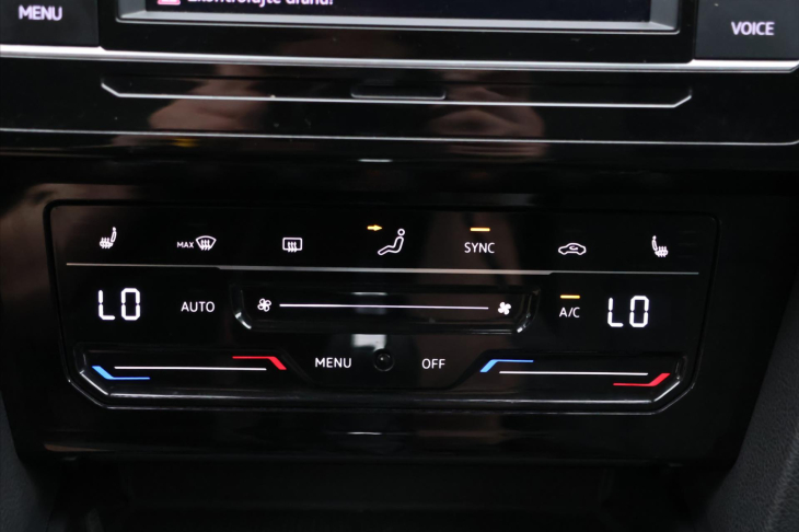 Volkswagen Passat 1,5 TSI 110kW DSG Business DPH