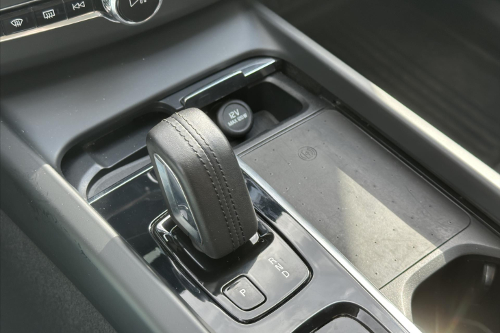 Volvo XC60 2,0 145 kW D4 AWD Momentum