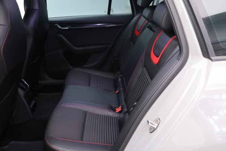 Škoda Octavia 2,0 TDI 135kW DSG RS CZ Maxton