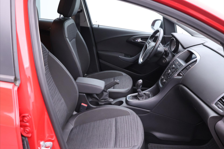 Opel Astra 1,4 T 88kW CZ Drive Serv.Kniha