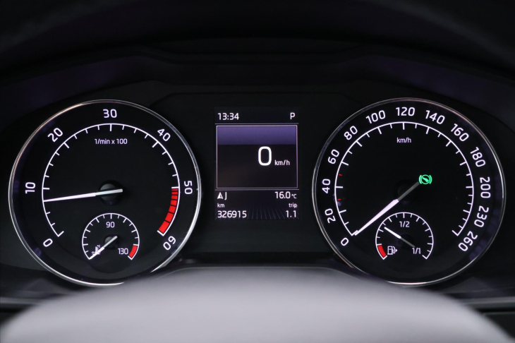 Škoda Superb 1,6 TDI 88kW DSG Style Xenon