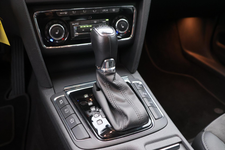 Škoda Superb 2,0 TDI 103kW DSG Elegance
