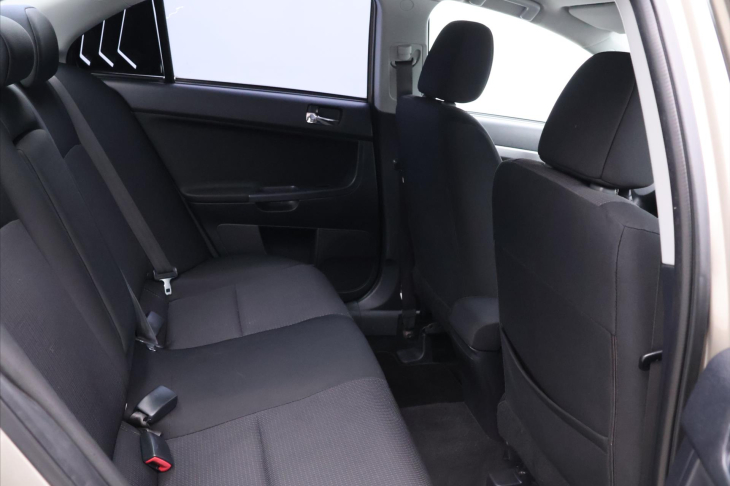 Mitsubishi Lancer 1,8 i 105kW Aut.klima