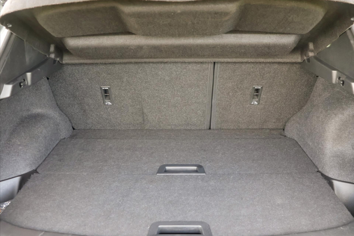 Nissan Qashqai 1,2 DiG-T 85 kW Panorama Tekna