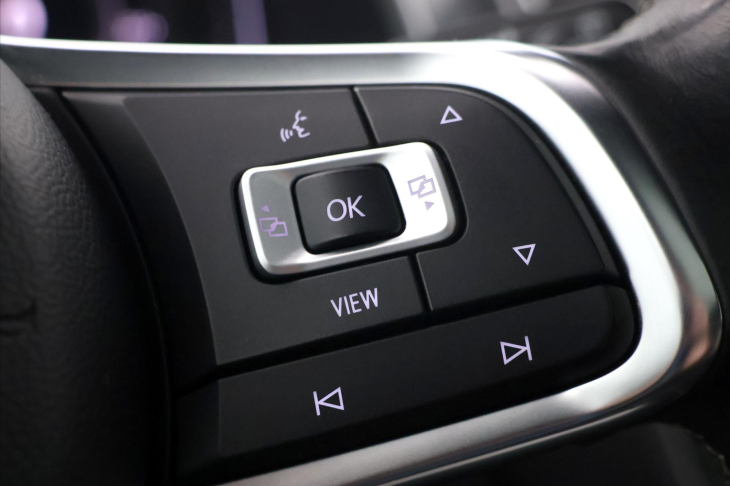 Volkswagen Tiguan 2,0 TDI 140kW 4M DSG R-Line CZ