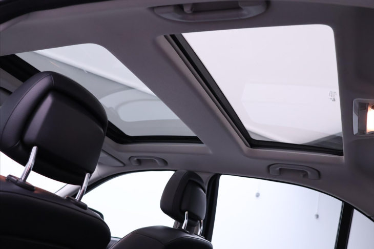 Mercedes-Benz Třídy C 3,0 280 170kW 4M Avantgarde