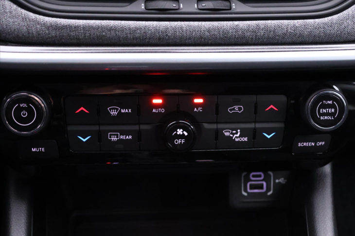 Jeep Compass 1,4 GSE 110kW S Limited DDCT DPH